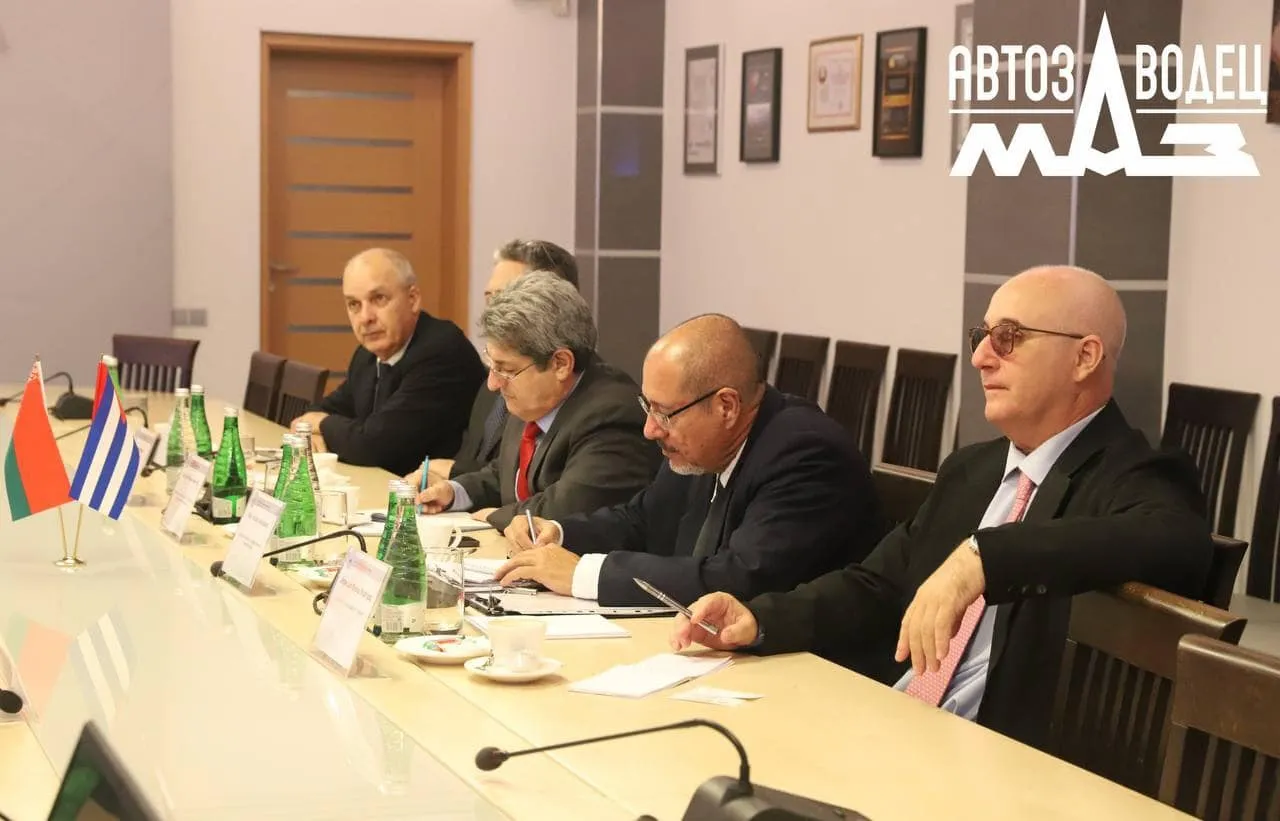 Делегация с Кубы на МАЗ